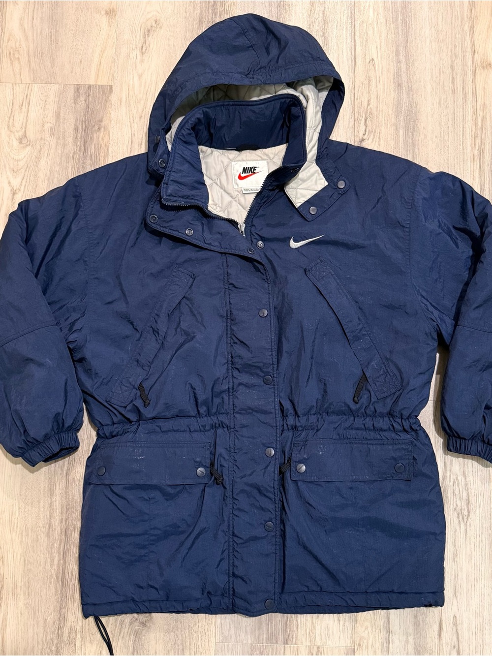 Vintage Nike Women’s Hooded Parka Jacket in Navy Blue Size Medium